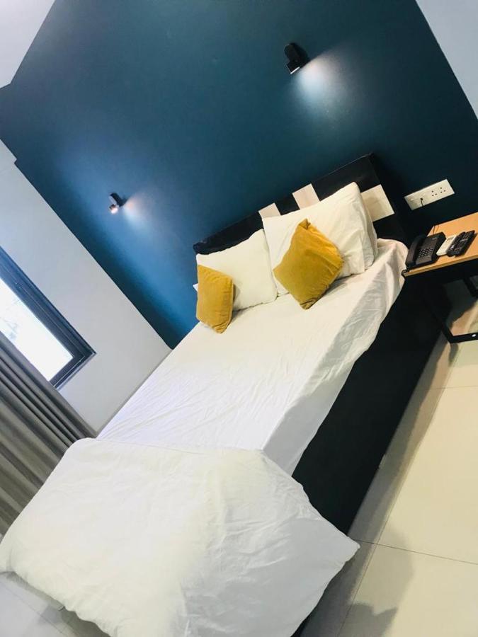 Hotel Hooliv Ariana 2*